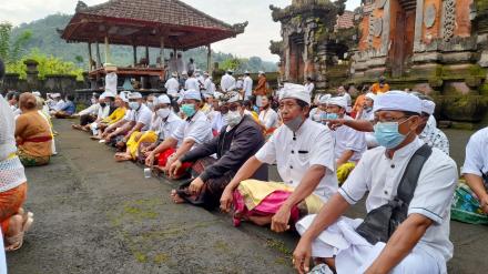 Perayaan Tumpek Uye dan Upacara Danu Kerthi Desa Sepang